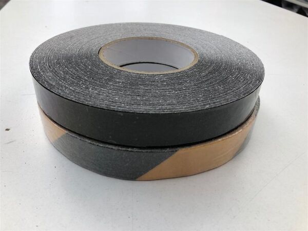 SARI SİYAH MERDİVEN VE ZEMİN KAYDIRMAZ KAYMAZ BANT 25mm X 25mt